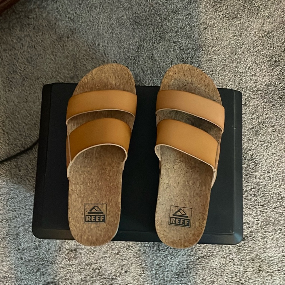 Reef platform sandals